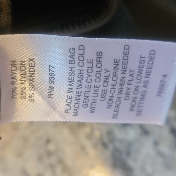 👖LIZ CLAIBORNE Olive Green Pants with Gold Button Accents - Picture 8 of 8